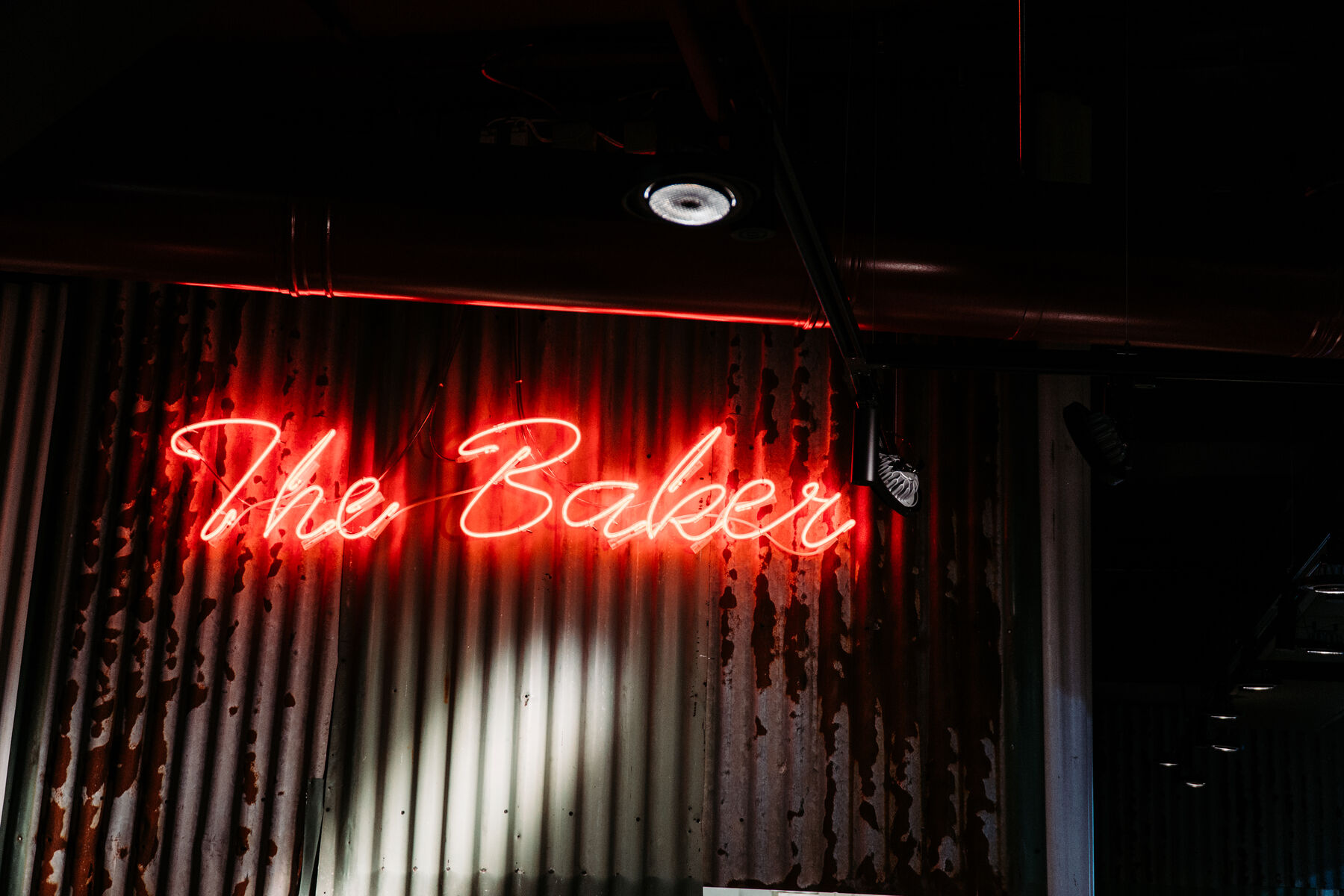 GLORIOUS BASTARDS / Europark Salzburg News Innenraumdesign